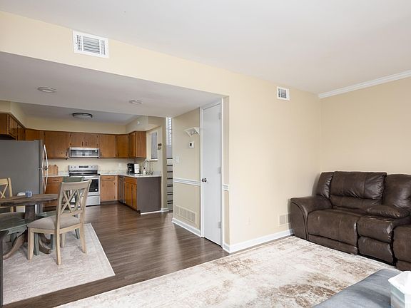 4th image of 3613 Leisure Creek Ct