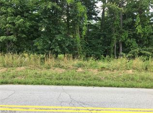 W Calla Rd, Canfield, OH 44406