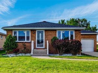 196 Barnabas Dr, Depew, NY 14043