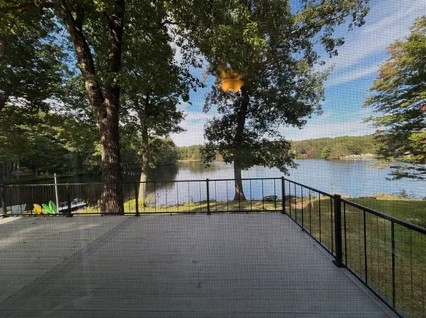 34 Shore Dr, Spencer, MA 01562