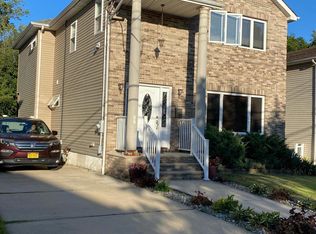 35 Colon St, Staten Island, NY 10312