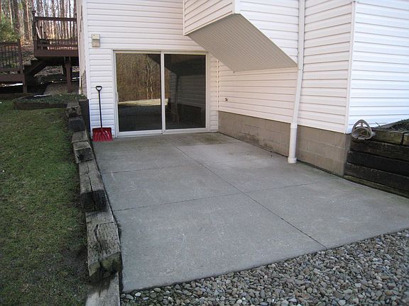 Driveway to LL outetrance