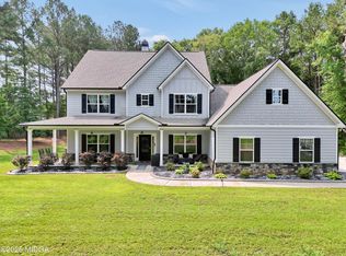 800 Rockhouse Rd, Senoia, GA 30276