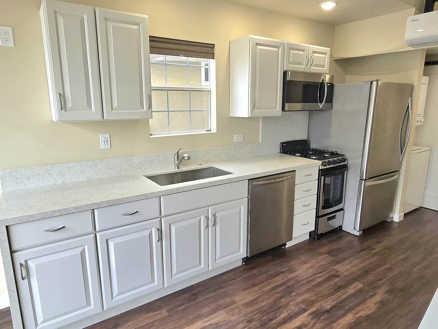 7727 Laramie Ct — Photo 3