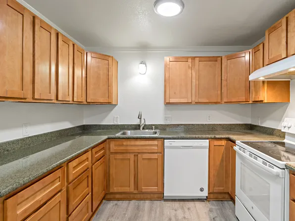 120 Rodeo Ave APT 3, Rodeo, CA 94572