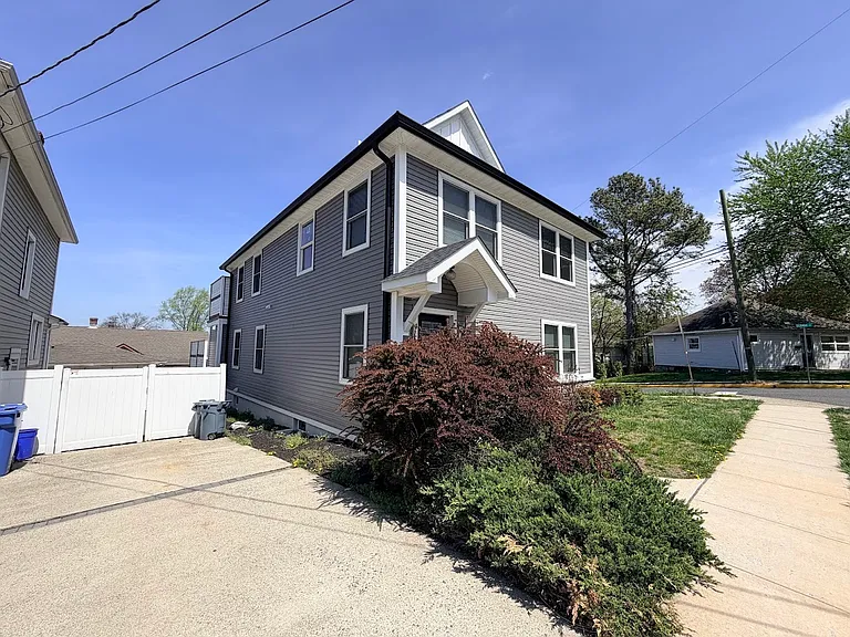 4 Wilcox Ave #B — Photo 2