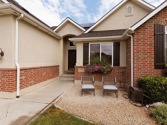 4th image of 4564 W Windsor Cir
