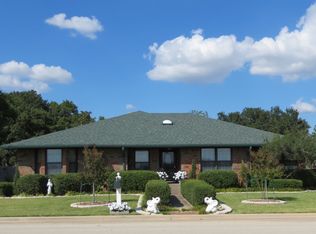201 W Elmview St, Lindsay, TX 76250