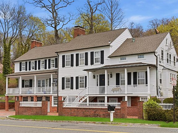 2nd image of 80 Shore Road