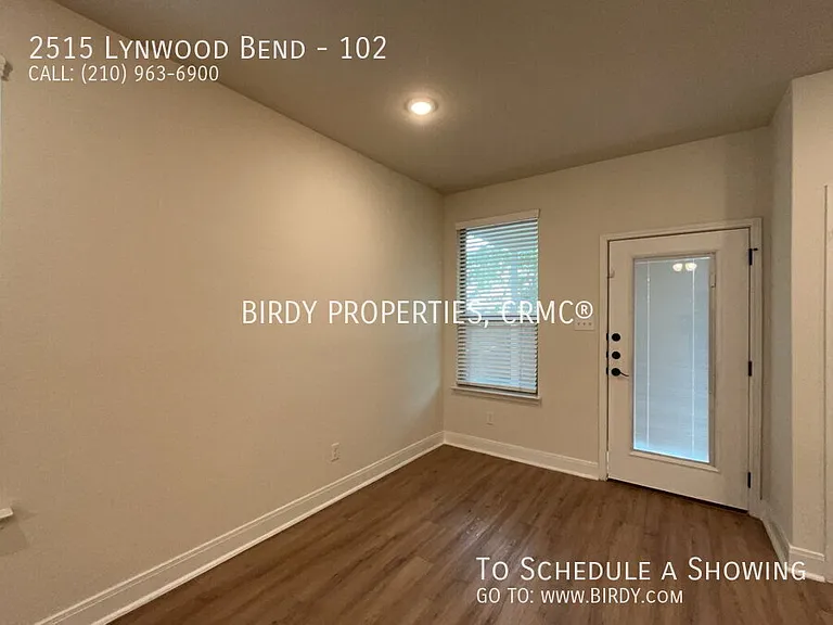 2515 Lynwood Bnd #102 — Photo 10