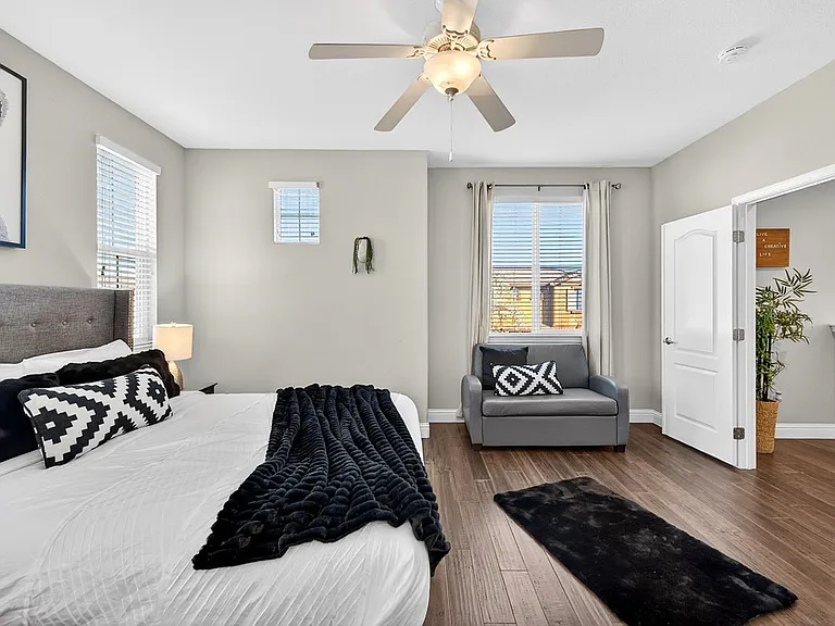 390 Caravaggio Cir — Photo 56