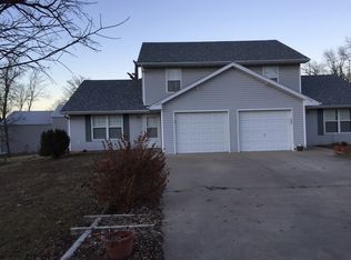 4703-4705 Wren Wood Dr, Columbia, MO 65202