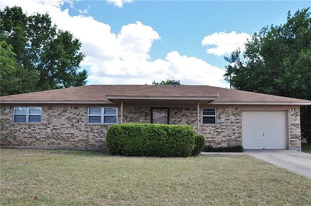 1st image of 3809 Crestridge Dr