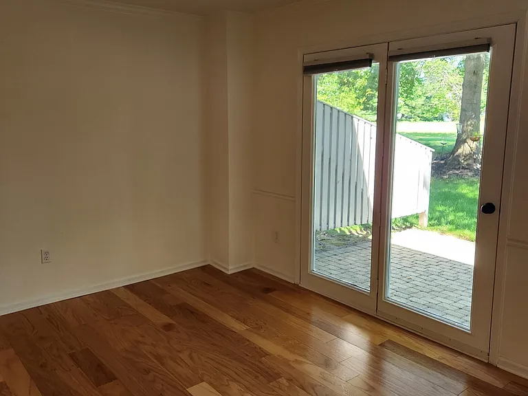 37 Nathan Ct — Photo 10