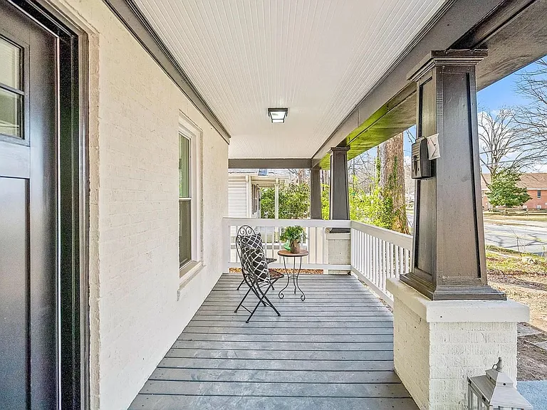 1033 S Josephine Boyd St — Photo 4
