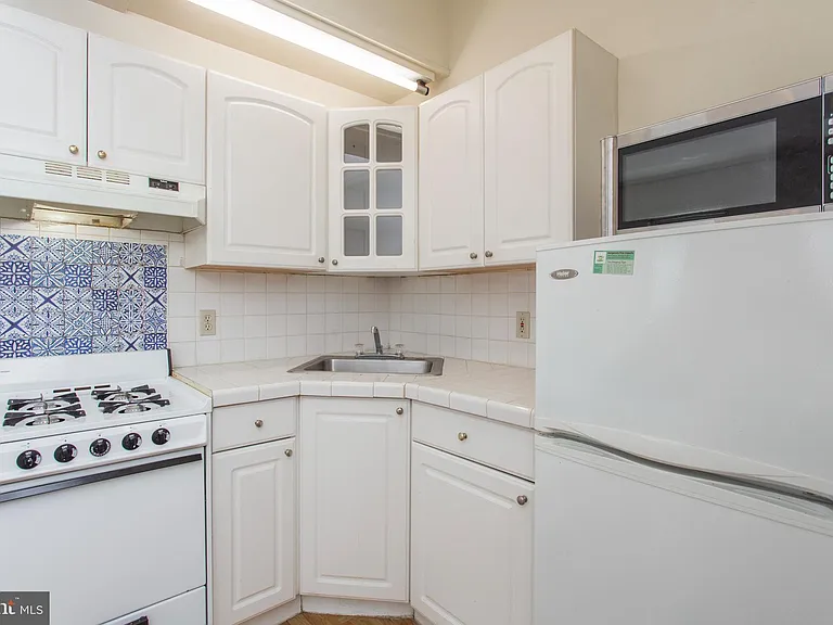 1807 Spruce St #2F — Photo 7