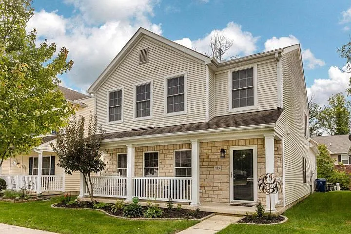 135 Arrowfeather Ln photo 1