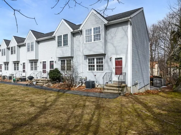 5 Kennedy Dr #7, Chelmsford, MA 01824
