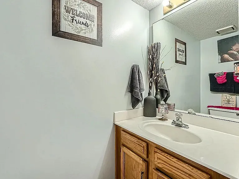 3602 Huyton Ct — Photo 7