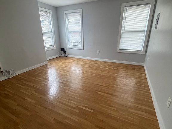3rd image of 97 Webster Ave #B3