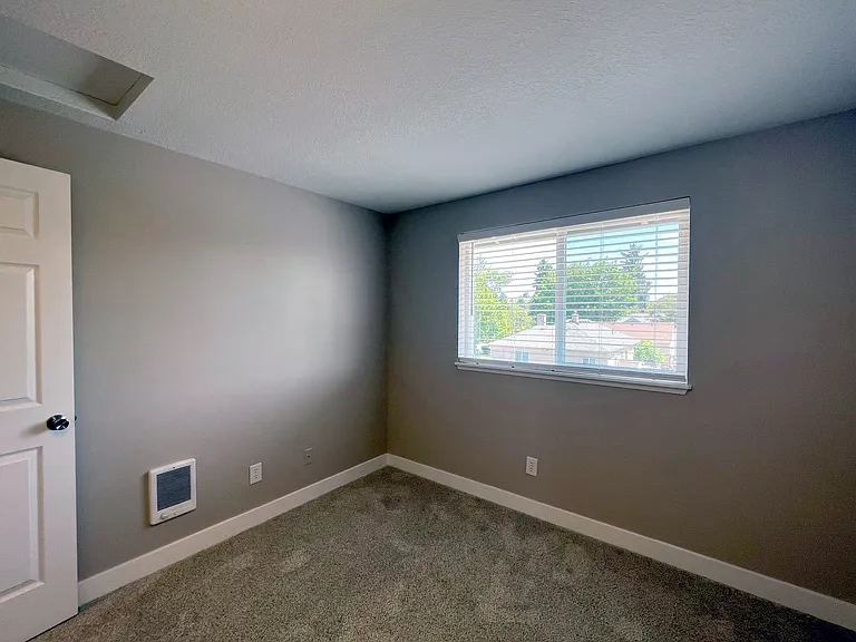 706 Browning Ave S #6 — Photo 21