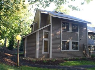 1125 Gristmill Ln, Hidden Valley, PA 15502