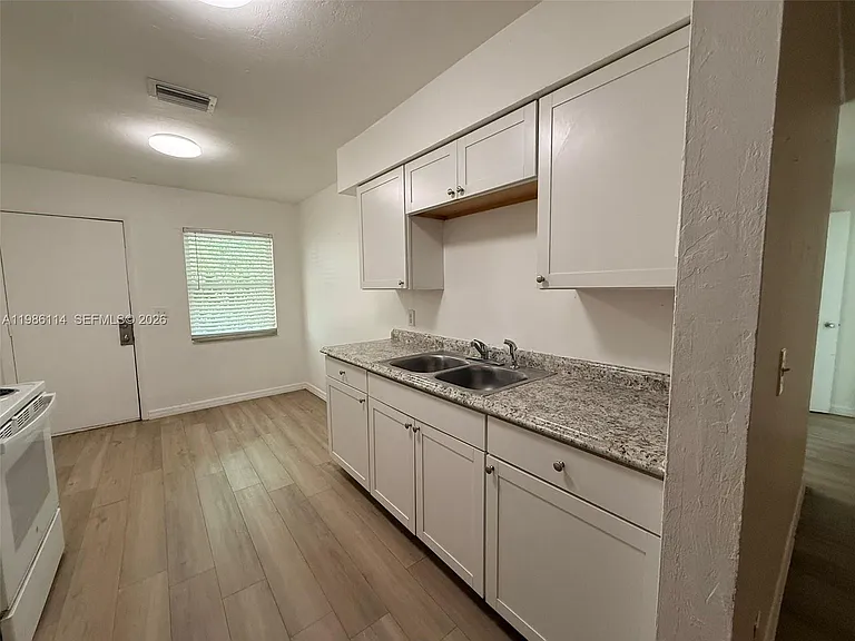 2919 Jackson St #4 — Photo 6