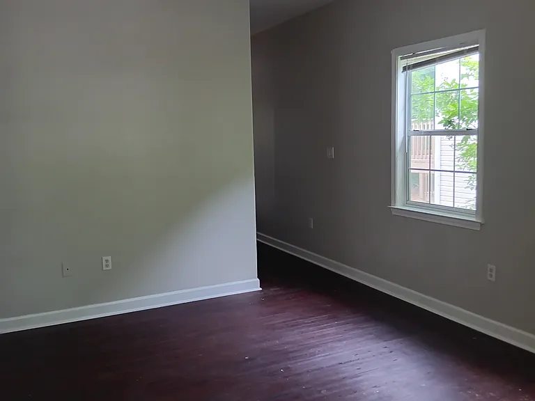 1125 Jones Ave NW — Photo 5