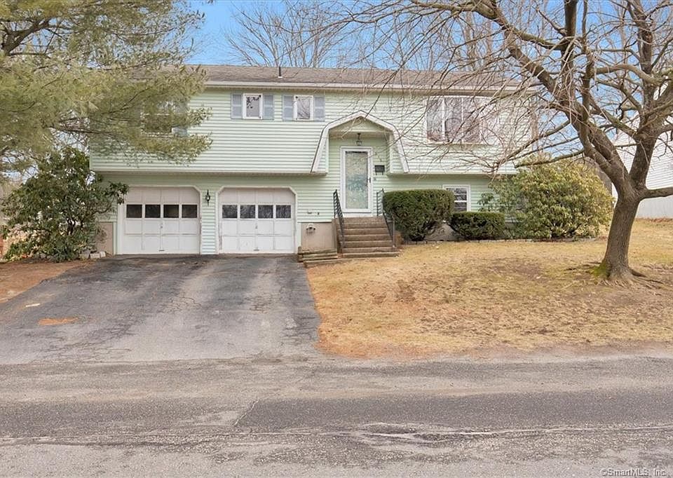1st image of 319 Windy Dr