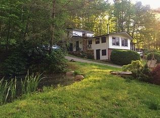 90 Apple Blossom Ln, Whittier, NC 28789