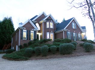 1747 Chadwick View Ct, Lawrenceville, GA 30043