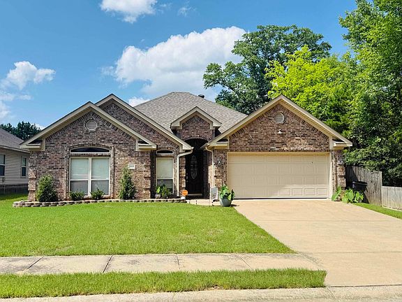 2nd image of 3005 Lynne Ct