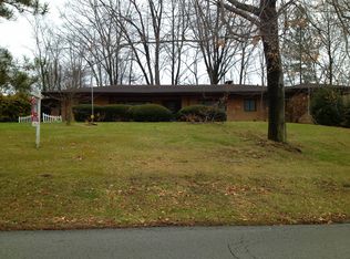 106 Park Ln, New Castle, PA