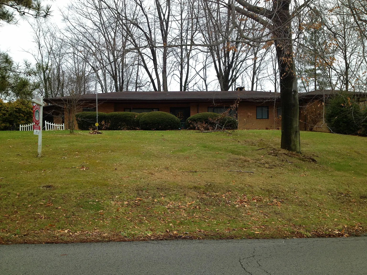 106 Park Ln photo 1