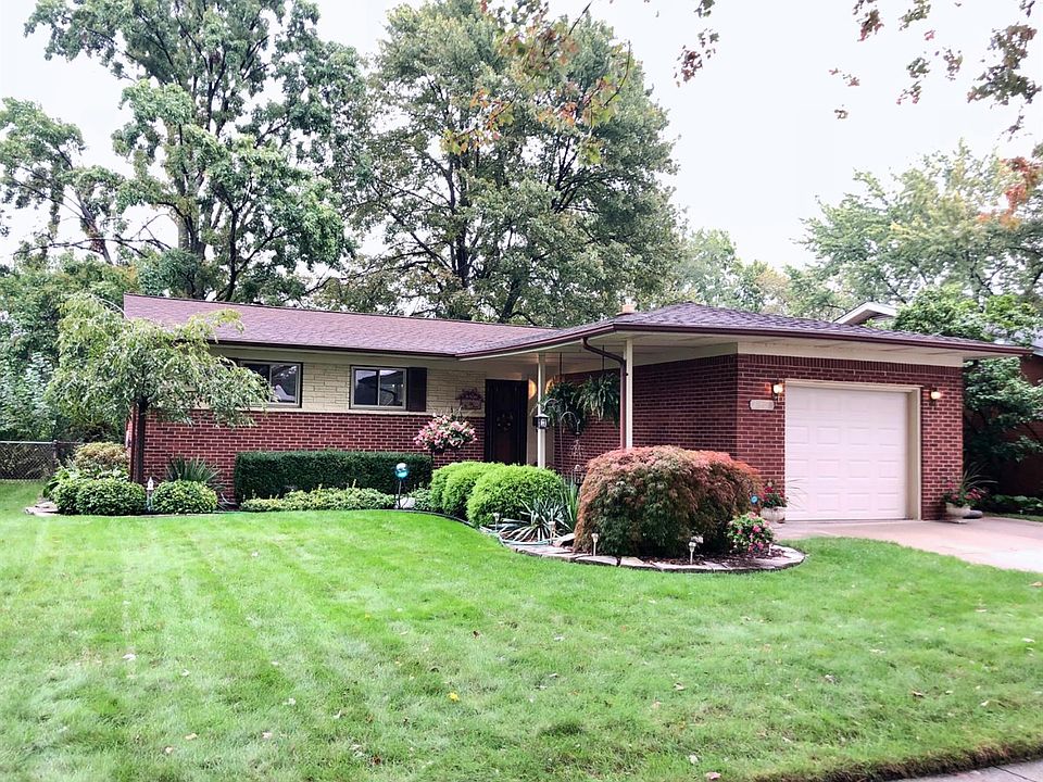 1st image of 28428 Newport Dr