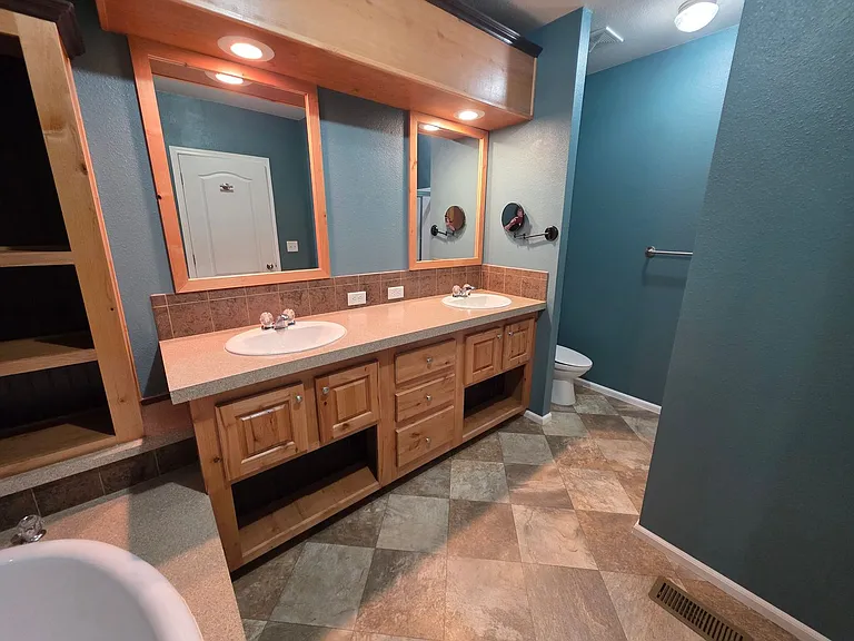 5960 Kings Valley Rd — Photo 21