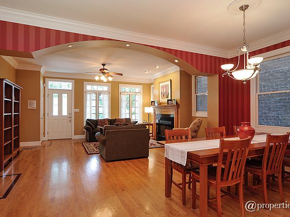 Living Room/Dining Room