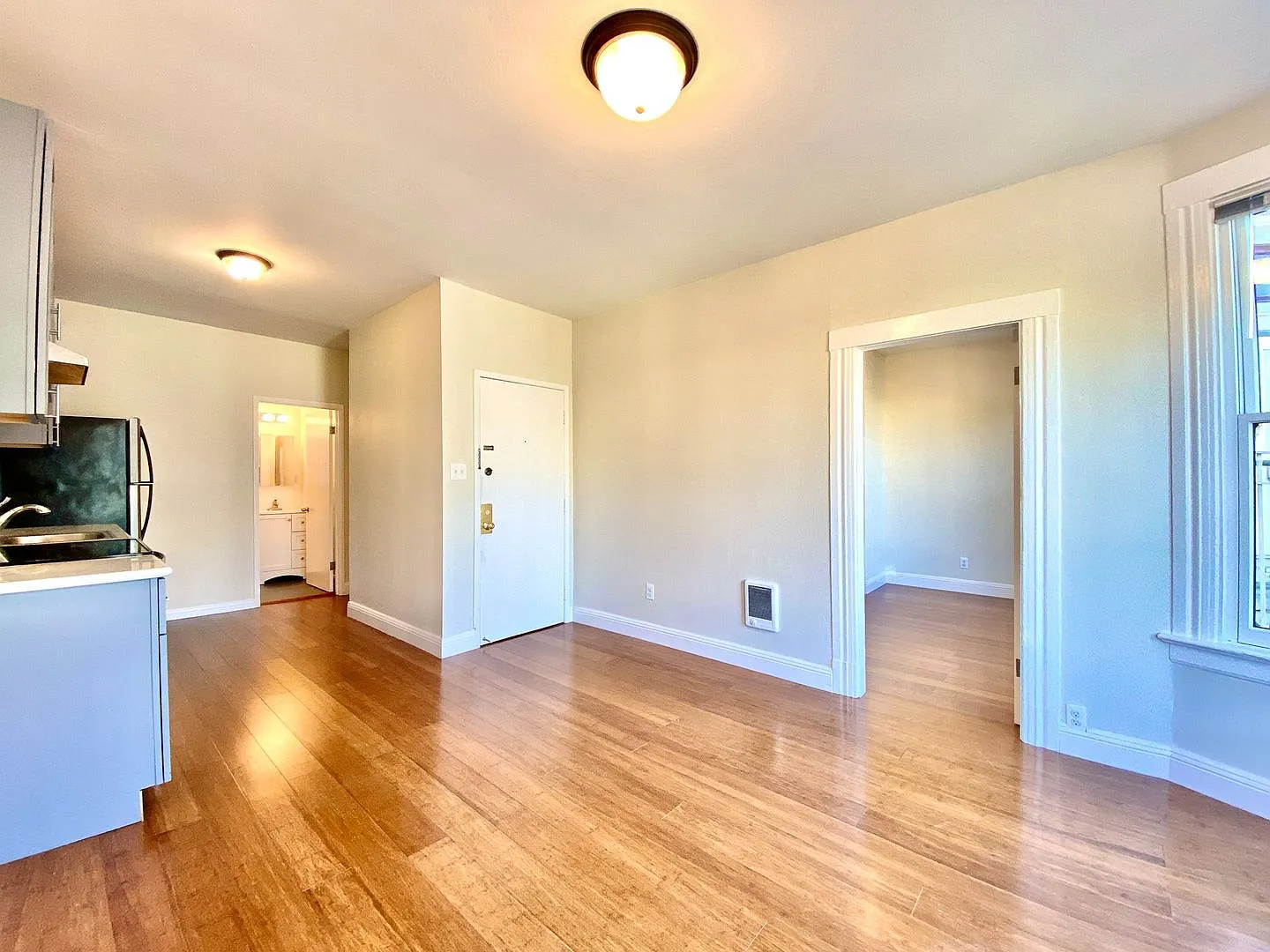 435 Hayes Apartments — Photo 2