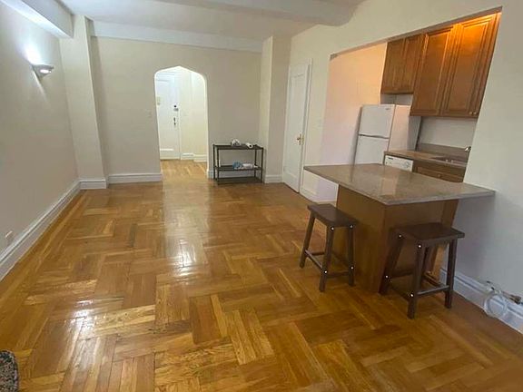 5th image of 127 W 96th St APT 13E
