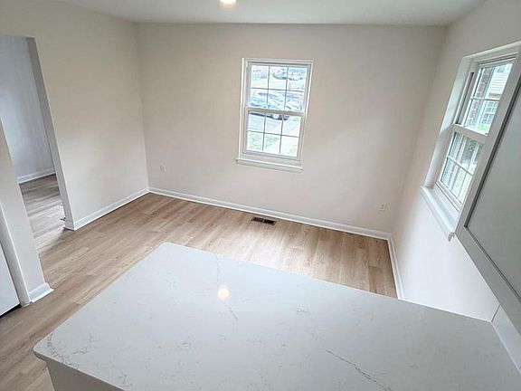 5th image of 15023 Cherrydale Dr