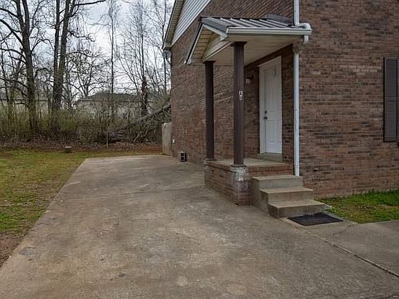 2nd image of 1501-1503 W Knollwood Cir
