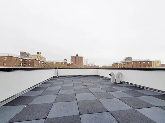 Rented by Rentall Group Inc | media 9