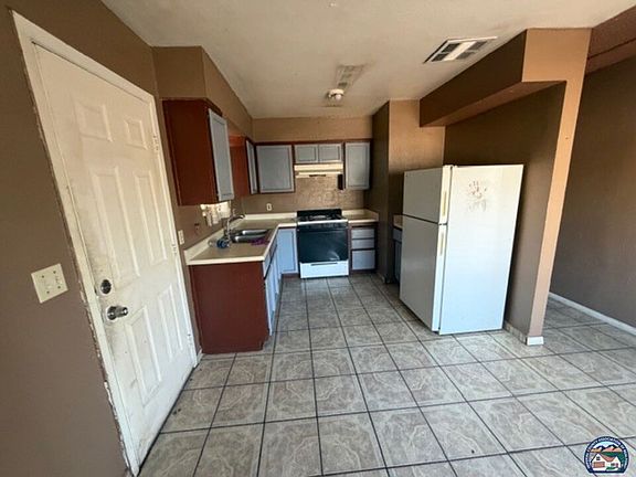 5th image of 200 Lopez Ct