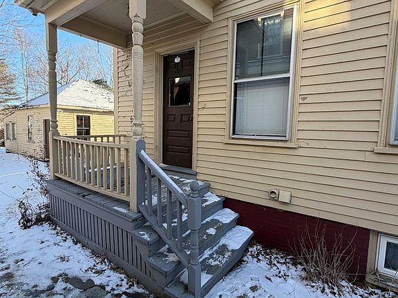 2nd image of 152 S Kelsey St #2