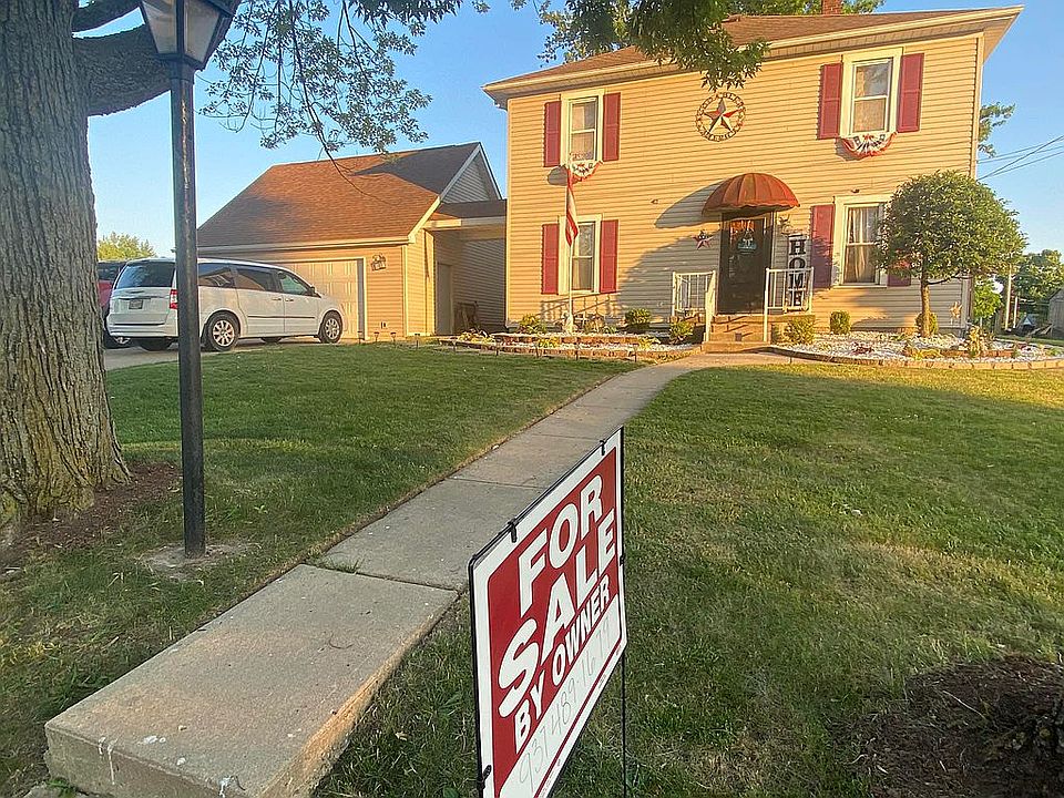 1st image of 118 E Main St