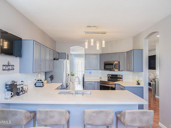 5th image of 1533 W SAINT ANNE Avenue