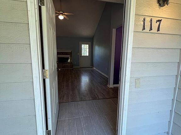 2nd image of 117 Ole Oak Rd