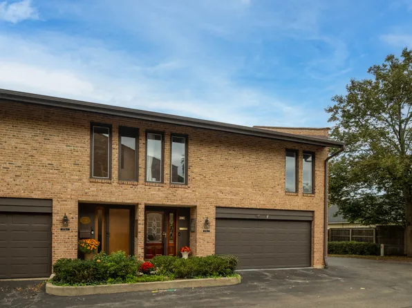 1716 Wildberry Dr Unit J, Glenview, IL 60025
