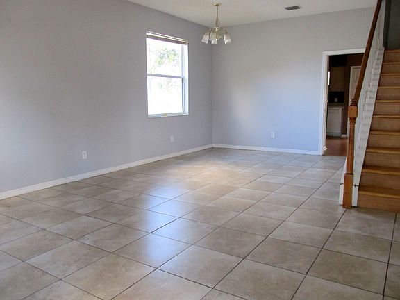 4th image of 1948 Olivia Cir