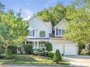 114 Ledgeland Dr, Groton, CT 06355